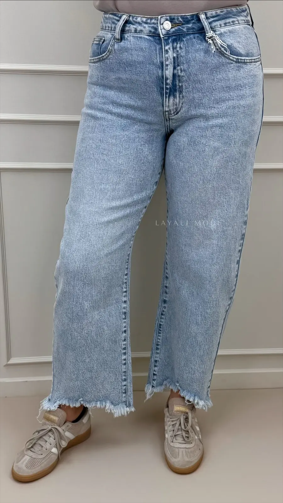 Queen Hearts Jeans Ruffle Light Blue