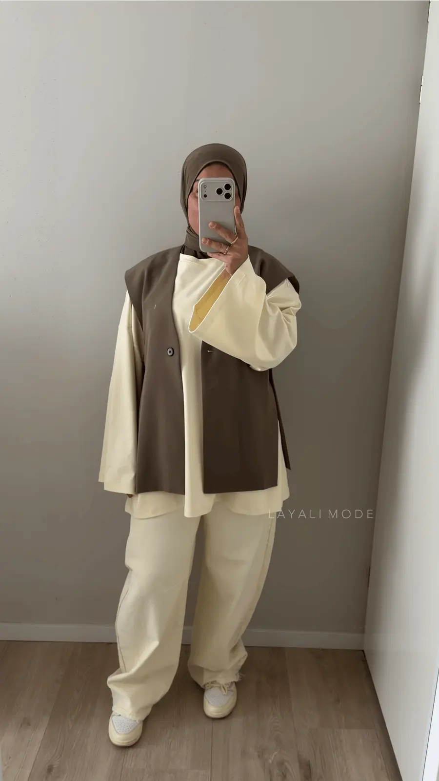 Queen Hearts Barrel Jeans Sophia Butter Yellow