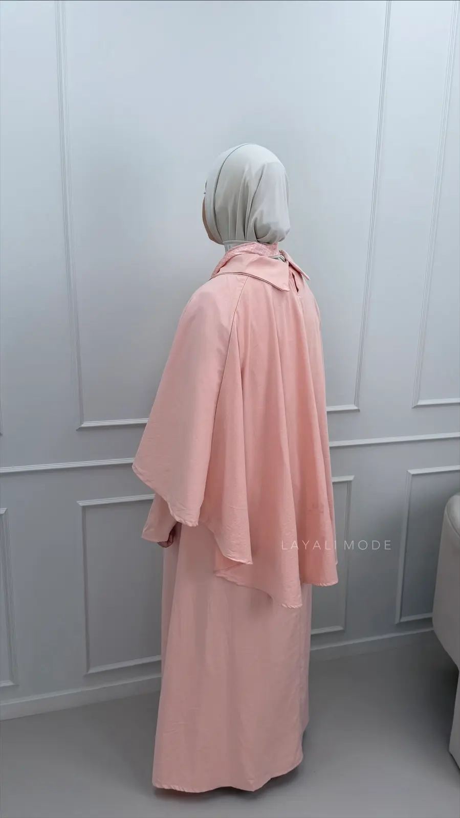 Jurk Zayana Met Cape Pink