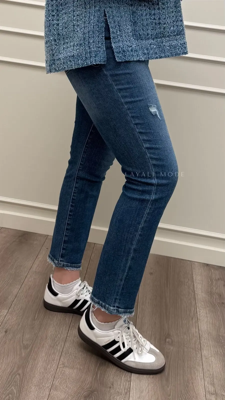 Queen Hearts Mom Jeans Dark blue