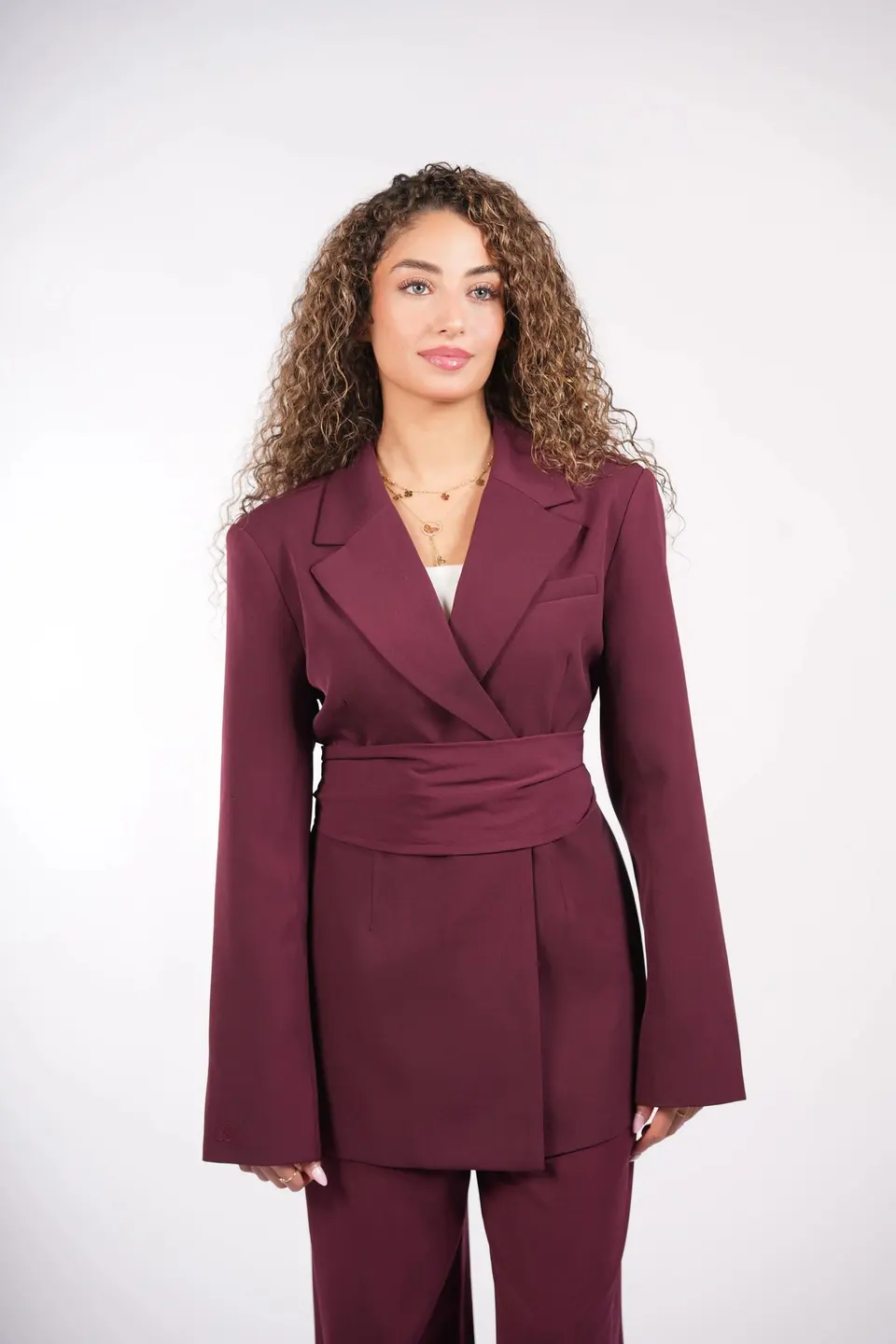 the noble belted blazer - burgundy