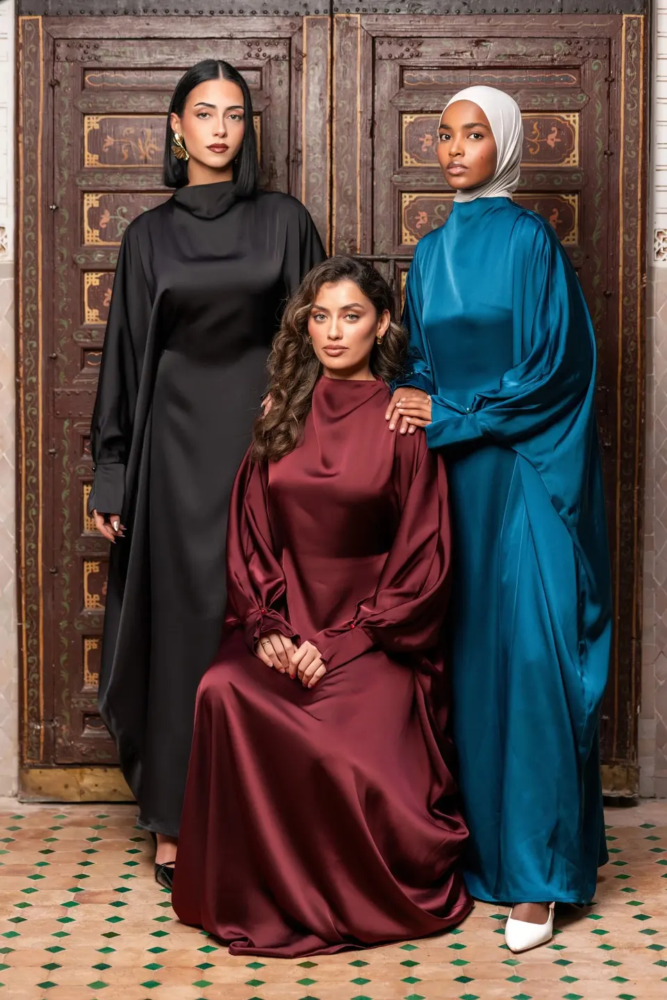 arabian satin abaya - black