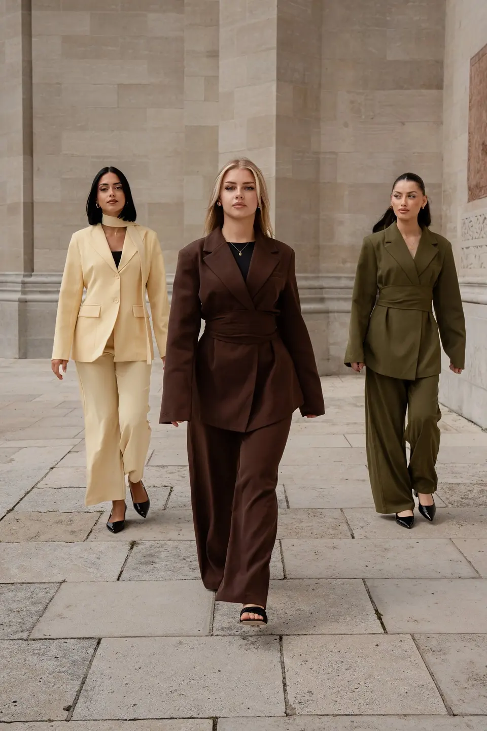 the noble belted blazer - mocca mousse