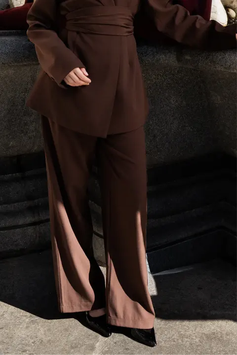 the noble pants - mocca mousse
