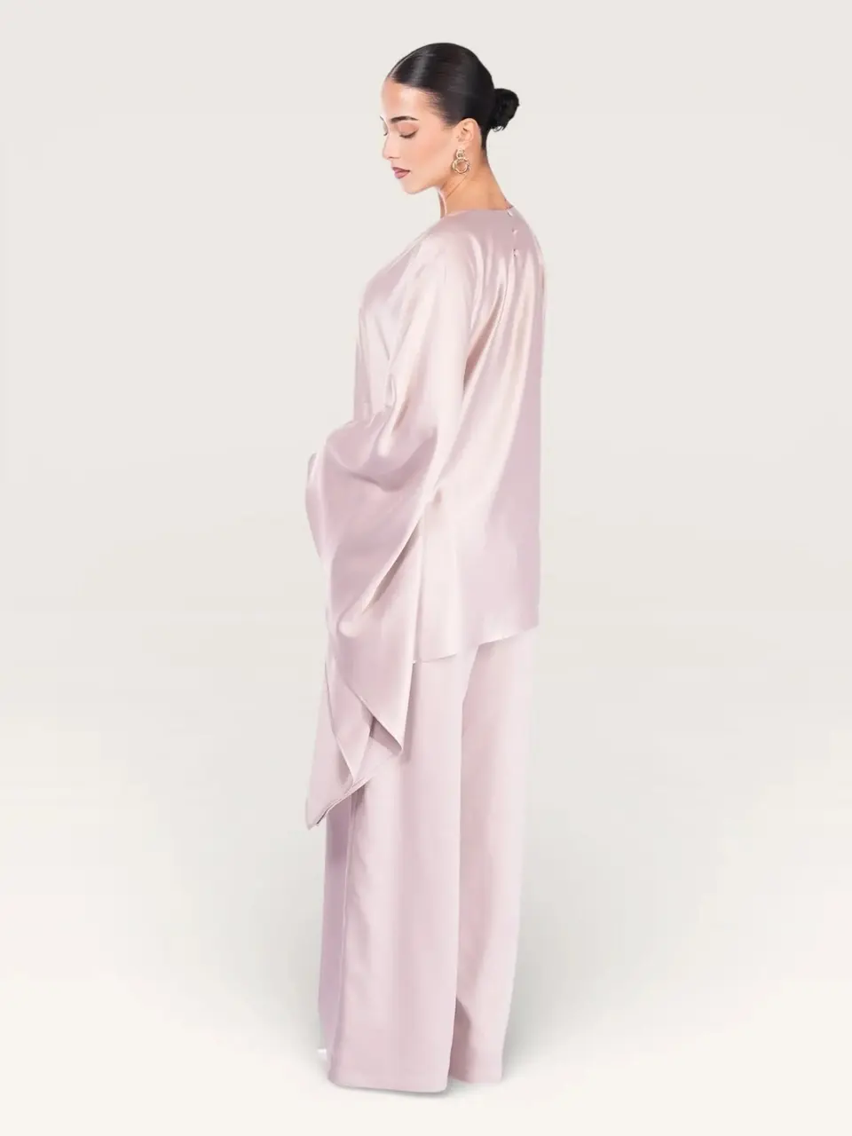silk muse - almond