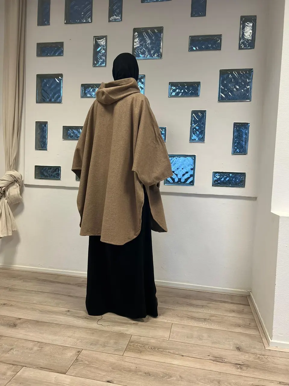 Warme poncho taupe
